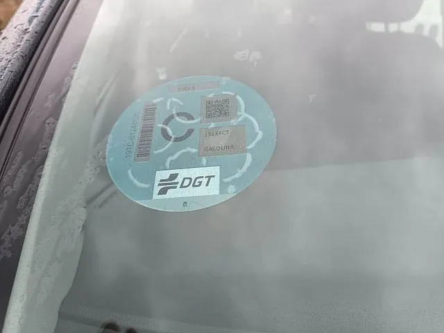 Pegatina C DGT en luna de HYUNDAI GETZ